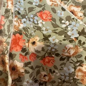 Sleeveless flowered top